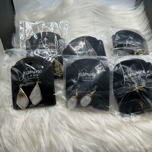 💙3/$20 12sets Jasmine Lane Jewelry Earrings Set